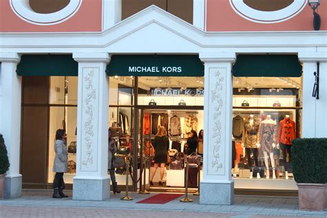 reggia di caserta outlet michael kors|Michael Kors Outlet La Reggia.